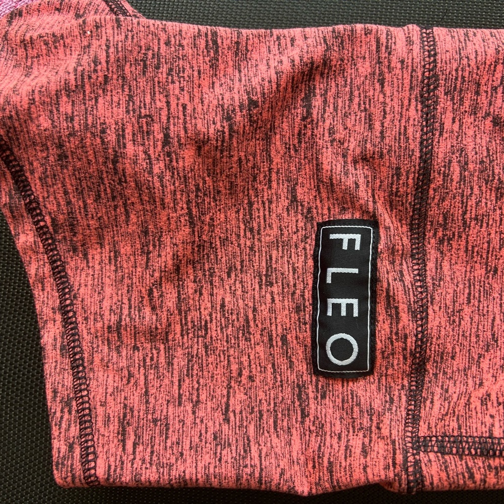 FLEO SHORTS SIZE SMALL